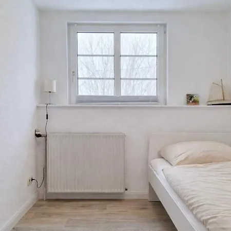 Ferienhaus-to-n-quellerhuus *